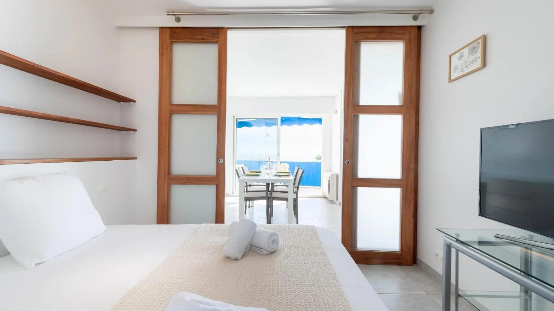 2-Br Seafront Apartment In Cannes 0*,  France