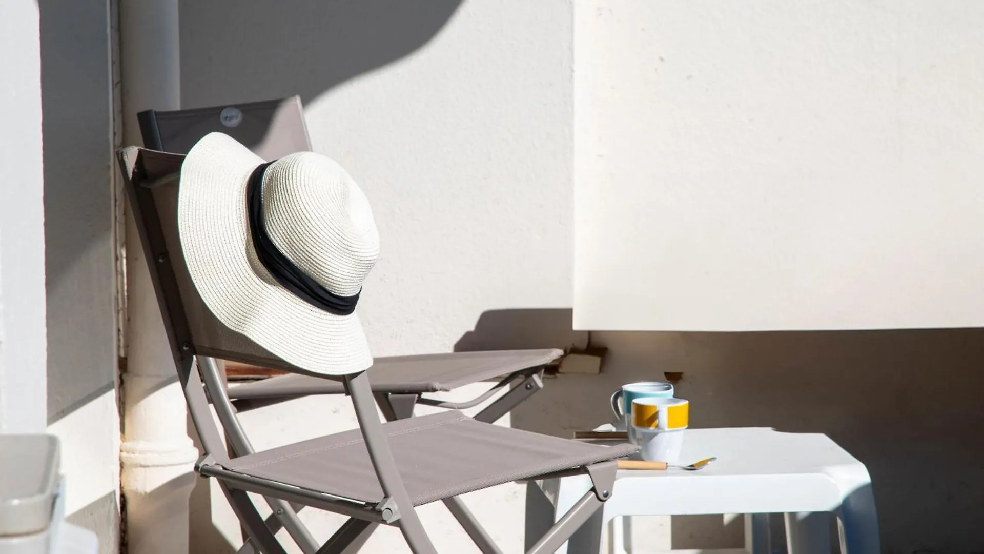 2-Br Seafront Apartment In Κάννες 0*,